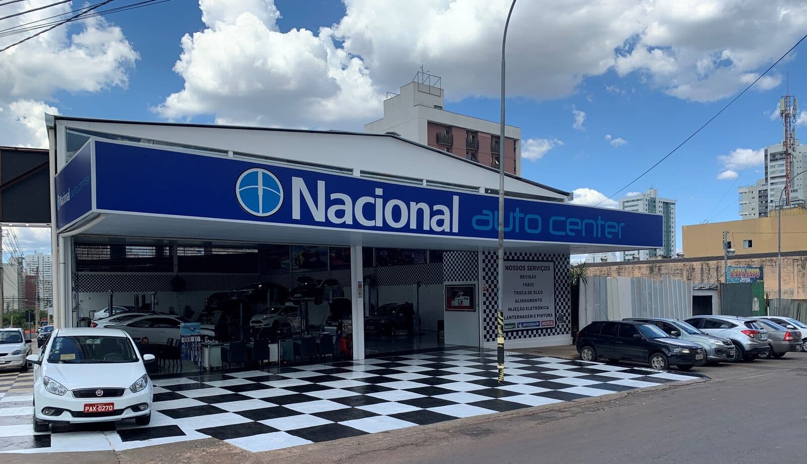 Fachada da Nacional Auto Center em Águas Claras